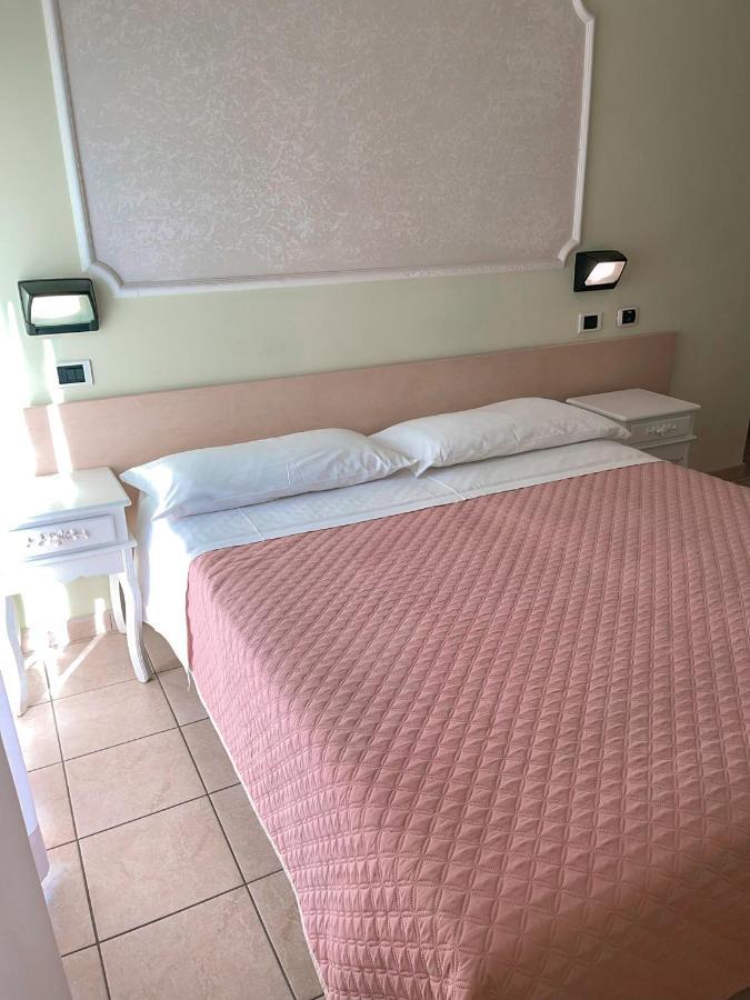 Hotel Liana Rimini Exteriér fotografie