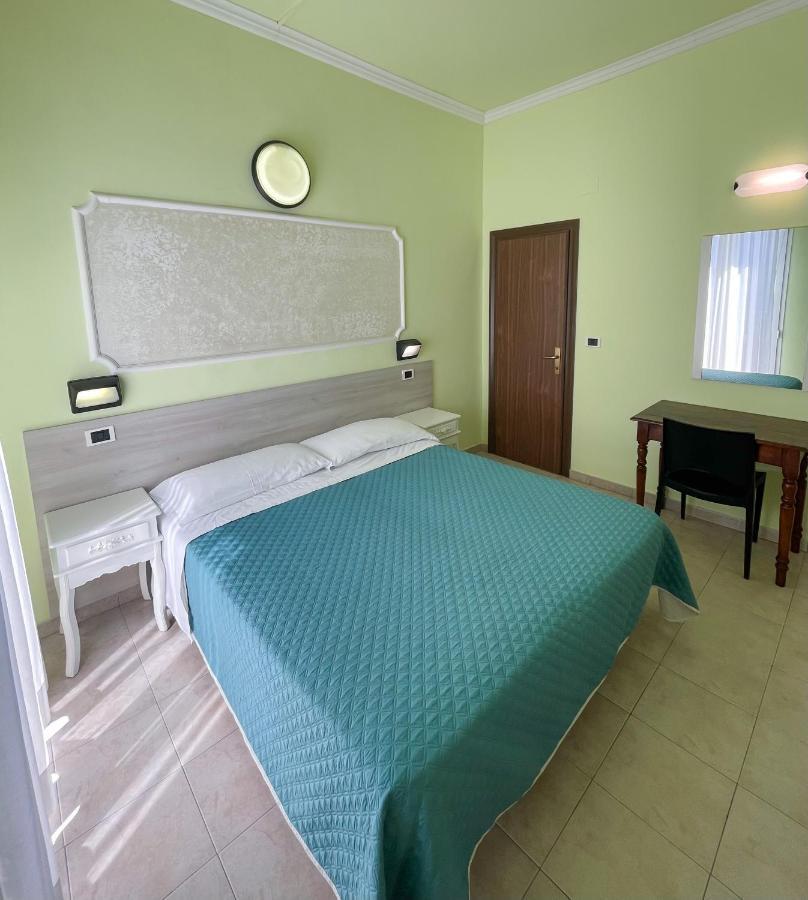 Hotel Liana Rimini Exteriér fotografie