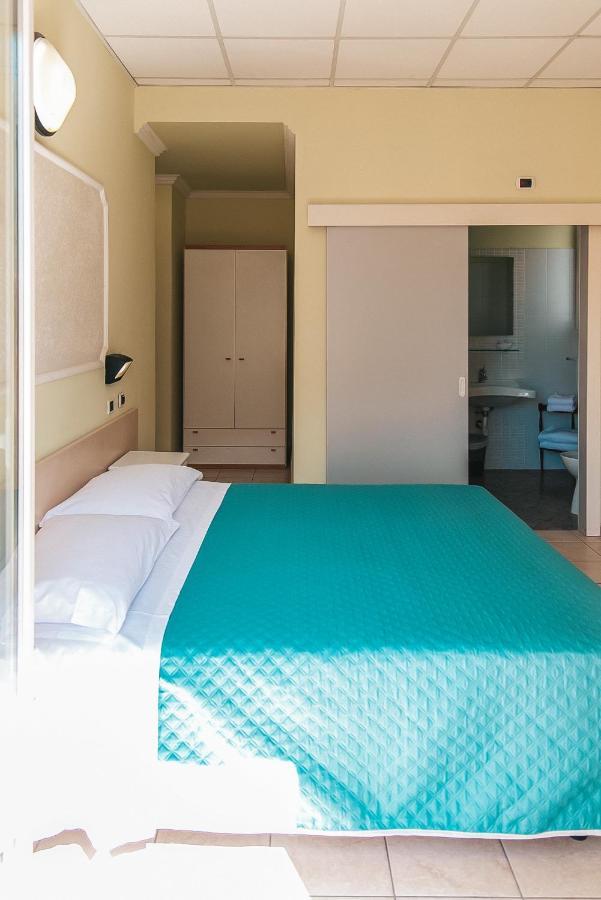 Hotel Liana Rimini Exteriér fotografie