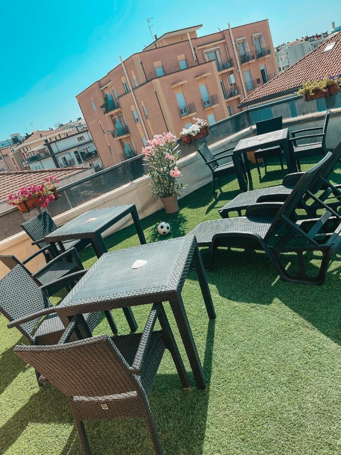 Hotel Liana Rimini Exteriér fotografie